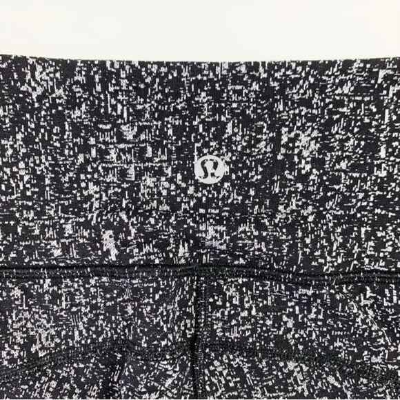 Lululemon Fit Physique High-Rise Crop Legging Jacquard Black White 2 - Picture 4 of 8